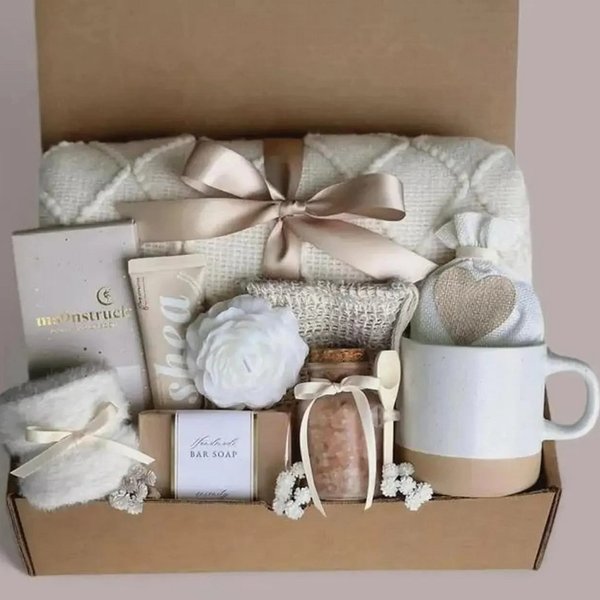Custom Hug in a Box with Card, Mom Gift Set, Thinking of You Cozy Care Package, Self Care Basket, Christmas/Encouragement Gift for Family/Friends