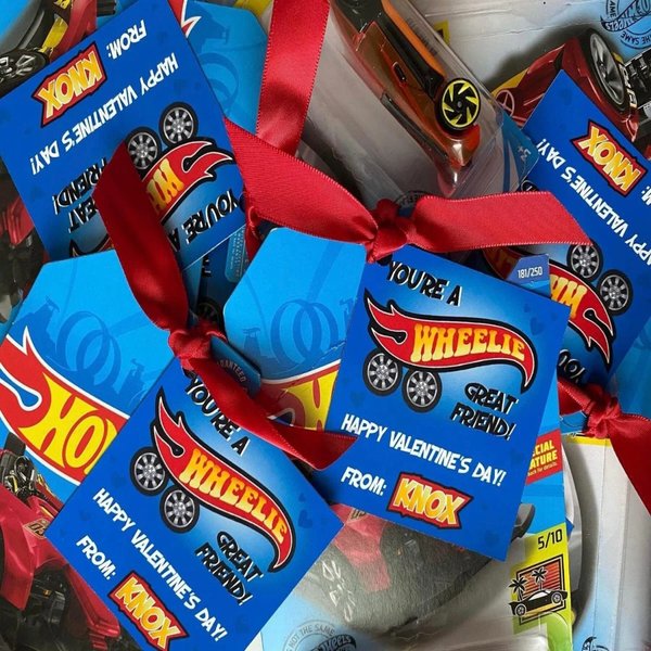 (Set of 25pcs)Personalized Name Car Valentine Present Cards, Classroom Card Exchange Favors, Valentine's Day Gift for Boys/Friends/Kids