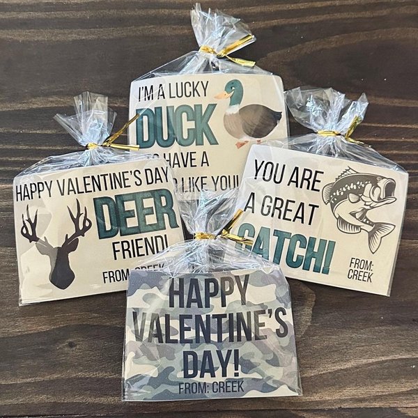 Custom Name Hunting & Fishing Valentines Treat Bag with Card & Twist Tie, Classroom Favor Cards, Gift for Kids/Boys