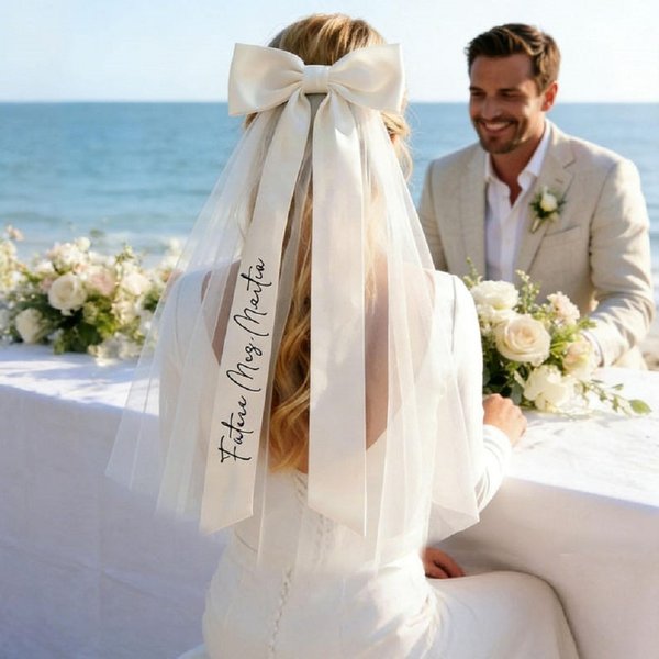 Personalized Bridal Veil with Bow and Name, Minimalist Future Mrs. Wedding Veil, Bachelorette Party Favor, Wedding/Engagement Gift for Bride
